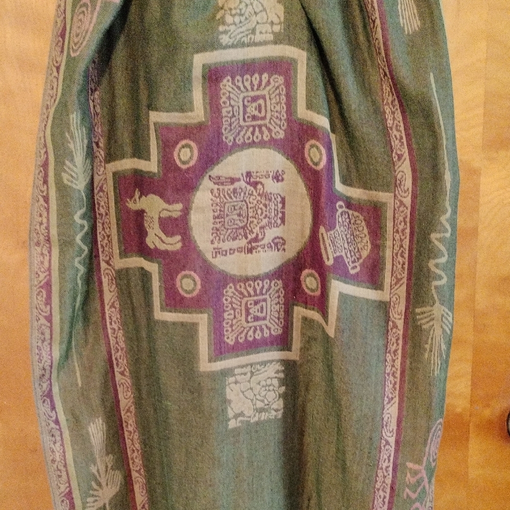 Multicolor Patterned Scarf - Picture 3 of 5